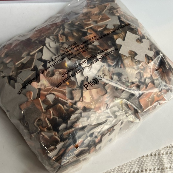 Star Wars Puzzles in Collector Tin - Picture 11 of 12